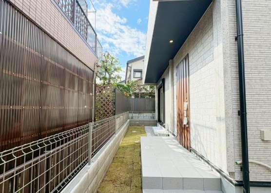 八王子市上柚木の新築戸建て2号棟の庭