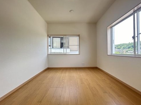 八王子市加住町2丁目の中古戸建ての洋室3の写真