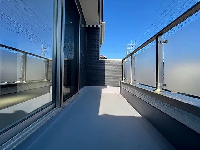 八王子市片倉町の新築戸建てのバルコニーの写真