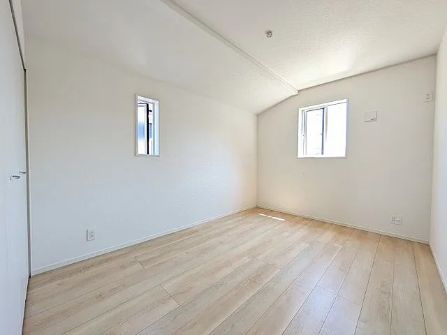 八王子市川口町の新築戸建て2号棟の洋室2の写真