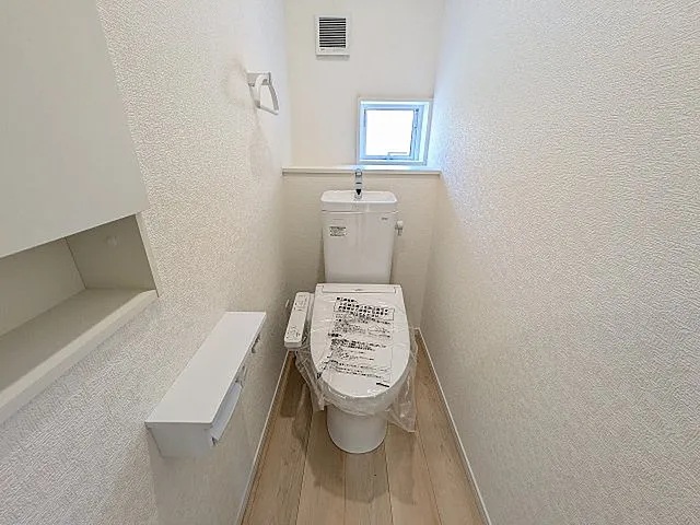 八王子市川口町の新築戸建て2号棟のトイレの写真