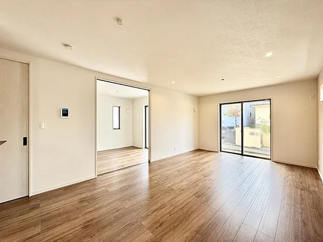 八王子市絹ヶ丘2丁目の新築戸建てのリビングの写真