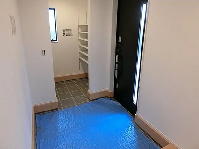 八王子市北野台4丁目の新築戸建て1号棟の玄関の写真