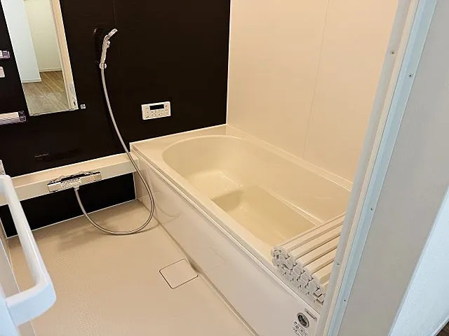 八王子市清川町の新築戸建て2号棟のバスルームの写真