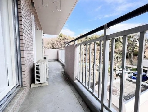 八王子市久保山町の中古マンションのバルコニーの写真