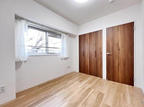 八王子市久保山町の中古マンションの洋室1の写真