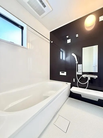 八王子市丸山町の新築戸建て2号棟のバスルームの写真