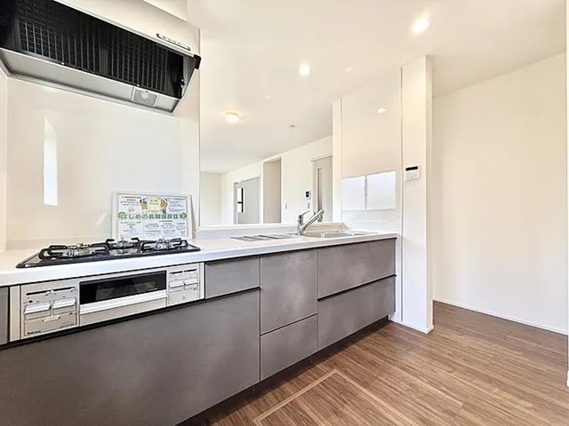 八王子市丸山町の新築戸建て2号棟のキッチンの写真