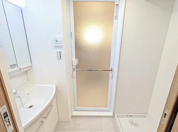 八王子市松木の中古マンションの洗濯機置場の写真