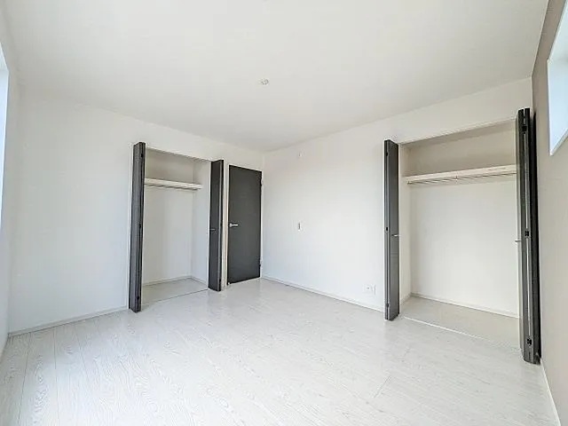 八王子市めじろ台1丁目の新築戸建ての収納の写真