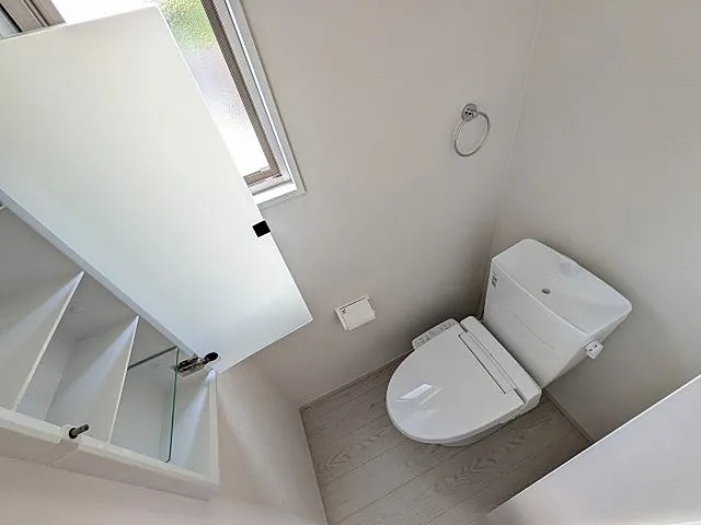 八王子市めじろ台1丁目の新築戸建てのトイレの写真