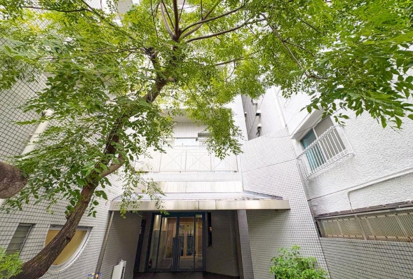 八王子市南町の中古マンションの外観の写真