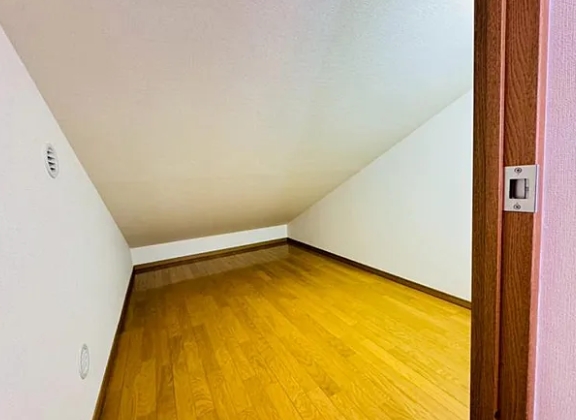八王子市南大沢5丁目の中古マンションの納戸の写真