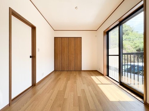 八王子市美山町の中古戸建ての洋室1の写真