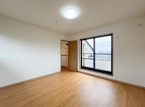 八王子市元八王子町2丁目の中古戸建ての洋室3の写真