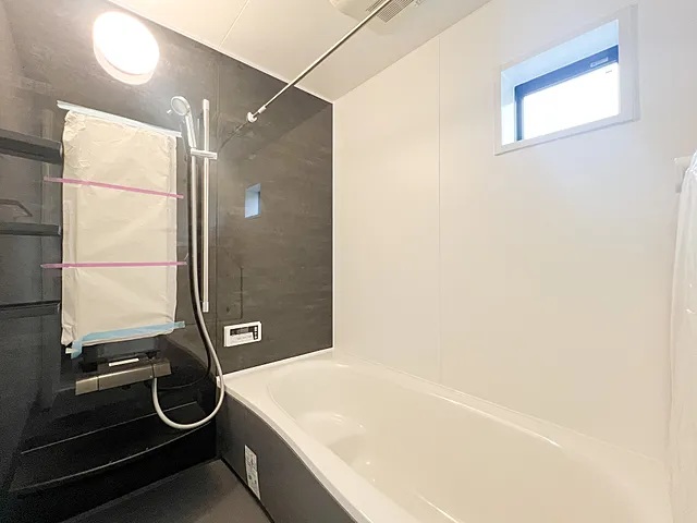 八王子市長沼町の新築戸建てのバスルームの写真