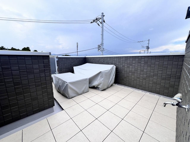 八王子市楢原町の新築戸建て5号棟のバルコニーの写真