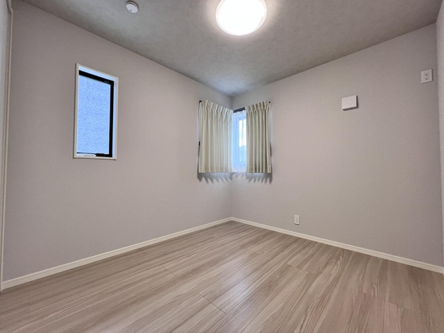 八王子市楢原町の新築戸建て5号棟の洋室3の写真