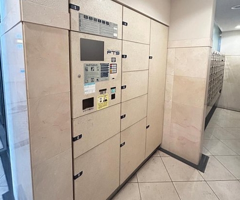 八王子市大塚の中古マンションの共用部分の写真