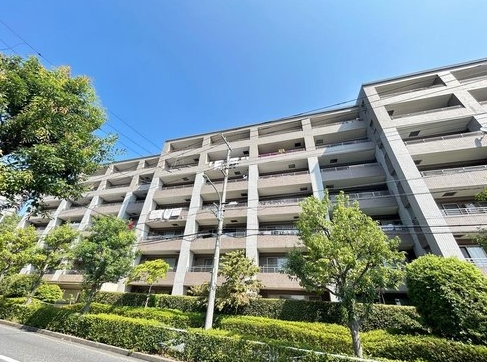 八王子市大塚の中古マンションの外観の写真