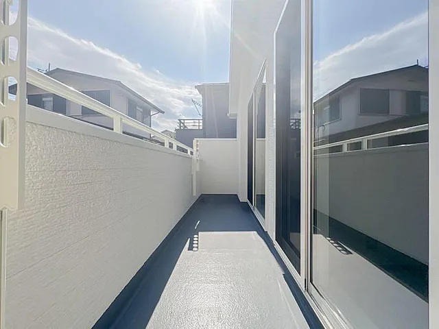 八王子市大谷町の新築戸建て9号棟のバルコニー2の写真