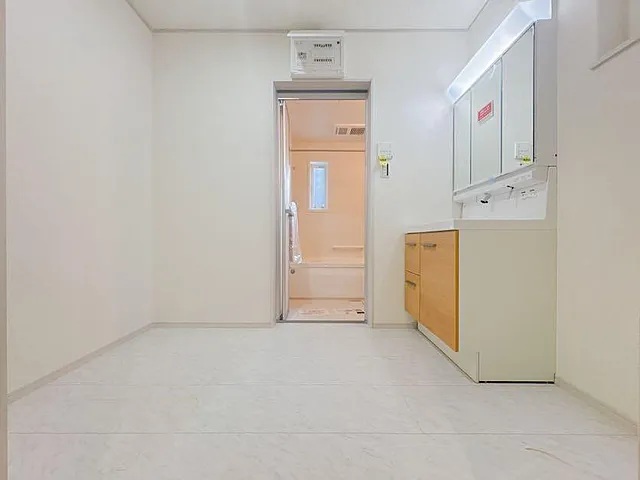 八王子市大谷町の新築戸建て9号棟の洗面化粧台の写真
