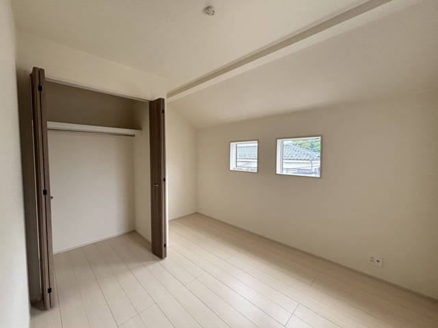 八王子市散田町4丁目の新築戸建て2号棟の洋室3の写真