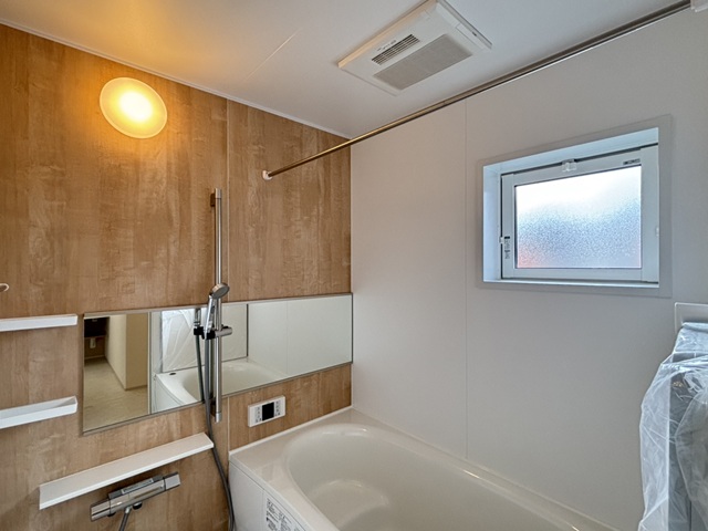 八王子市散田町4丁目の新築戸建て3号棟のバスルームの写真