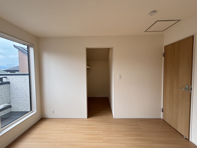 八王子市散田町4丁目の新築戸建て3号棟の洋室2の写真