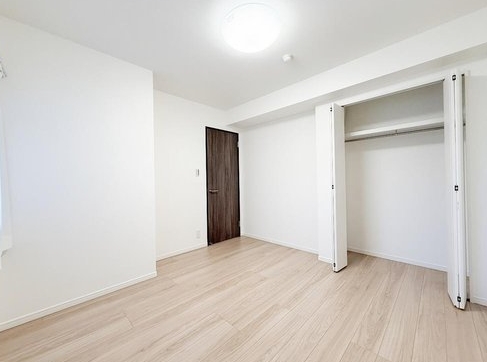 八王子市散田町5丁目の中古マンションの洋室1の写真