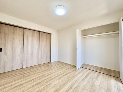 八王子市千人町3丁目の中古マンションの洋室1の写真