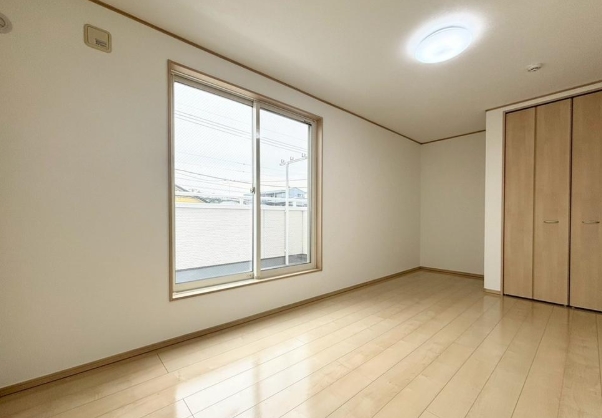 八王子市下柚木の中古戸建ての洋室1の写真