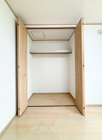 八王子市下柚木の中古戸建ての収納2の写真