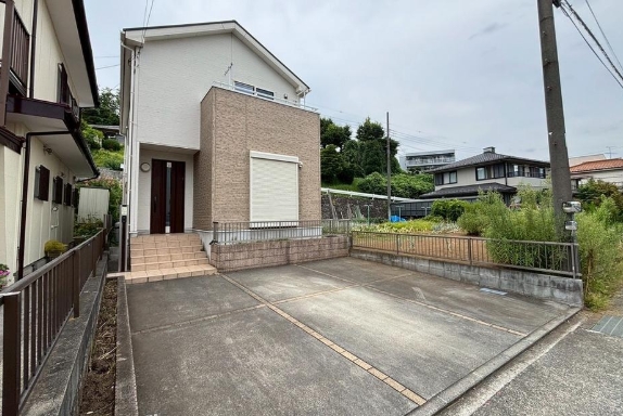 八王子市下柚木の中古戸建ての外観の写真