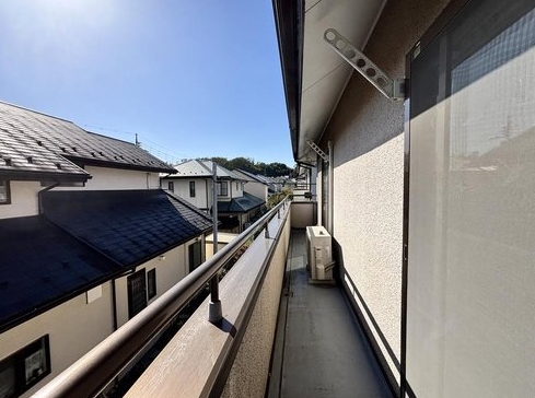 八王子市城山手2丁目の中古戸建てのバルコニーの写真