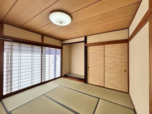 八王子市城山手2丁目の中古戸建ての和室の写真