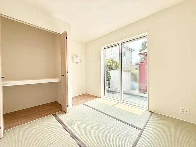 八王子市諏訪町の新築戸建ての和室の写真