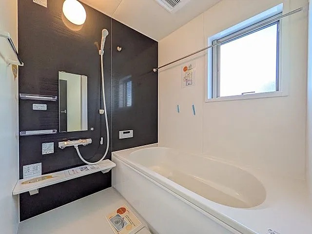 八王子市館町の新築戸建て1号棟のバスルームの写真