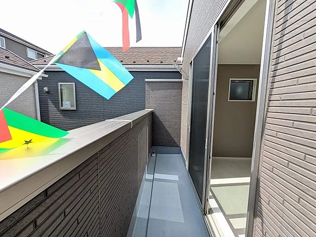 八王子市館町の新築戸建て2号棟のバルコニーの写真