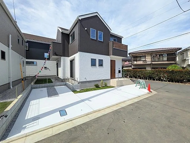 八王子市館町の新築戸建て2号棟の外観1枚目の写真