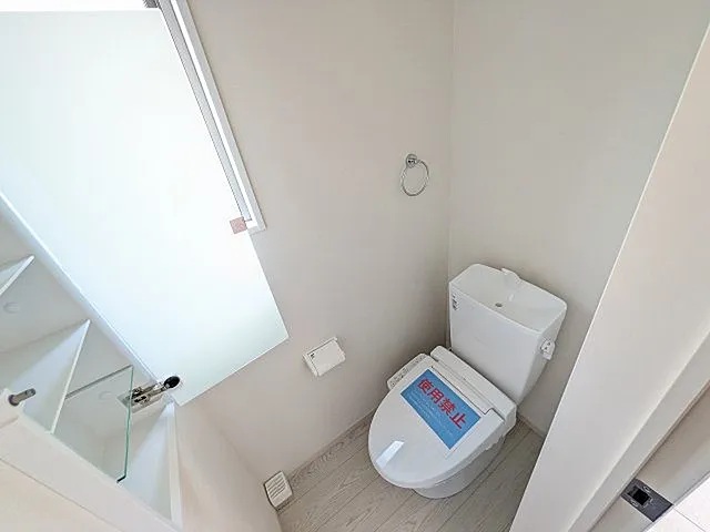 八王子市館町の新築戸建て2号棟のトイレの写真