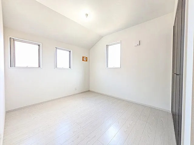 八王子市館町の新築戸建て5号棟の洋室3の写真