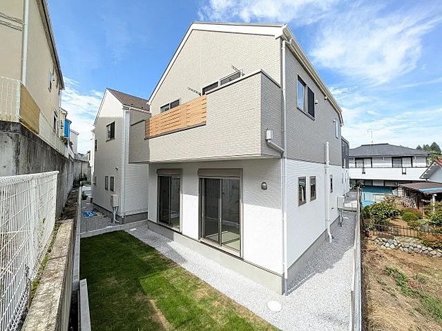 八王子市館町の新築戸建て5号棟の外観1枚目の写真