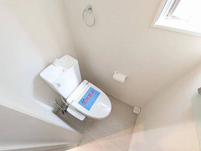 八王子市館町の新築戸建て6号棟のトイレの写真