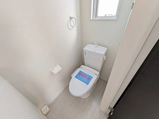 八王子市館町の新築戸建て7号棟のトイレの写真