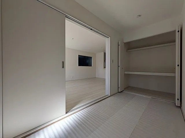八王子市寺田町の新築戸建て2号棟の収納の写真