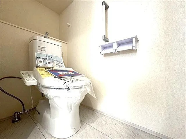 八王子市寺田町の新築戸建て6号棟のトイレの写真