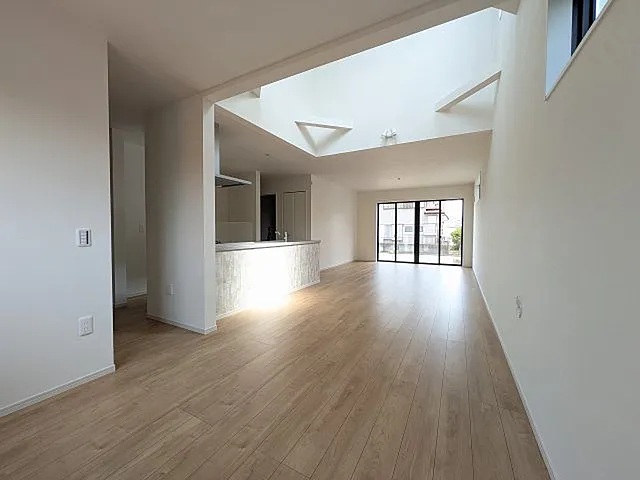 八王子市横川町の新築戸建てのリビングの写真