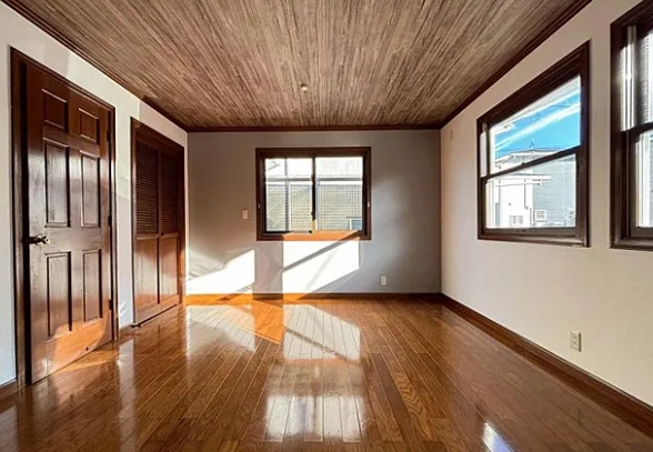 八王子市横川町の中古戸建てのリビングの写真