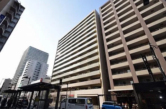 八王子市八日町の中古マンションの外観の写真